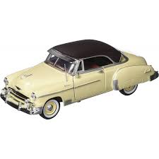 Auto Escala Chevy Bel Air 1950 1:24 Motor Max MM-73268AC